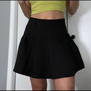 Women’s Pleated Skirt